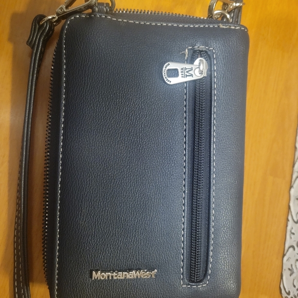 Montana West American Flag Phone Purse with Strap - Picture 4 of 7